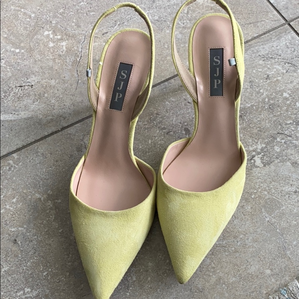 Sarah Jessica Parker yellow heels